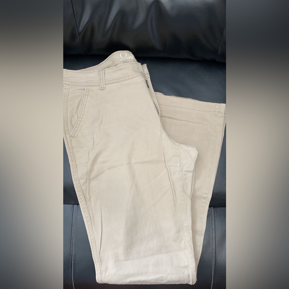 Old Navy The Sweetheart khaki pants